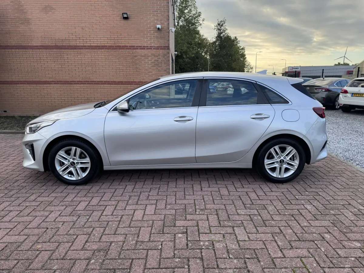 1.6 CRDi DynamicLine, Marge, Euro 6, Apple Carplay, Hatchback,