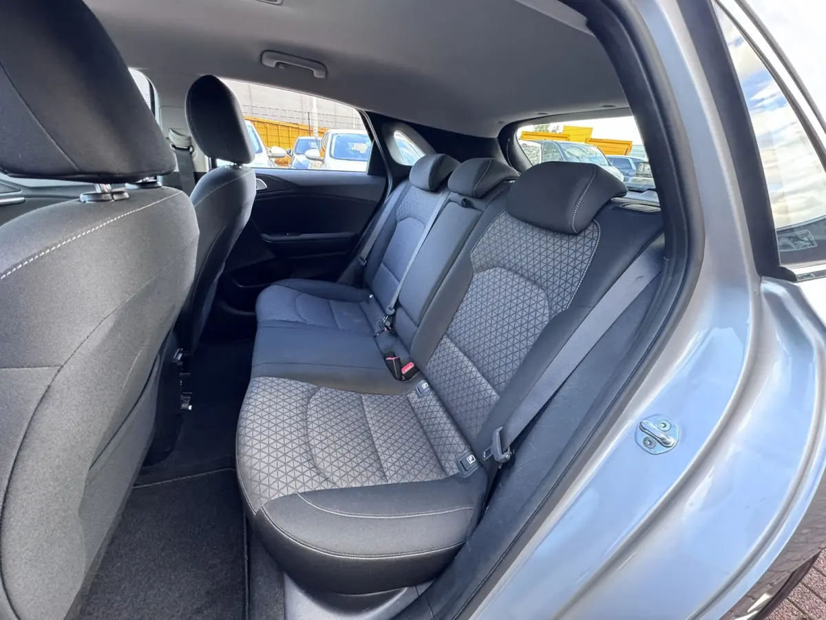 1.6 CRDi DynamicLine, Marge, Euro 6, Apple Carplay, Hatchback,