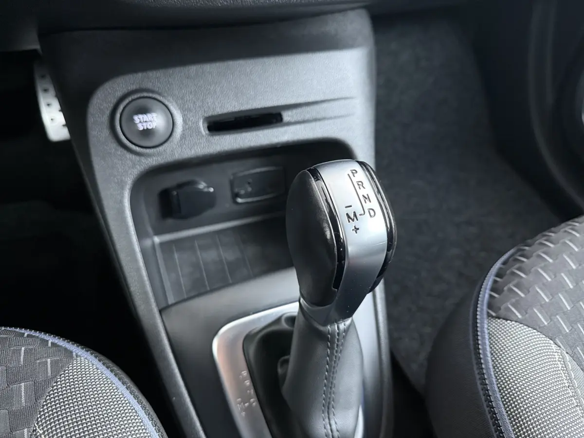 1.3 TCe Intens | Achteruitrijcamera | Airco (automatisch) | Apple Carplay/Android Auto|telefoonintegratie premium