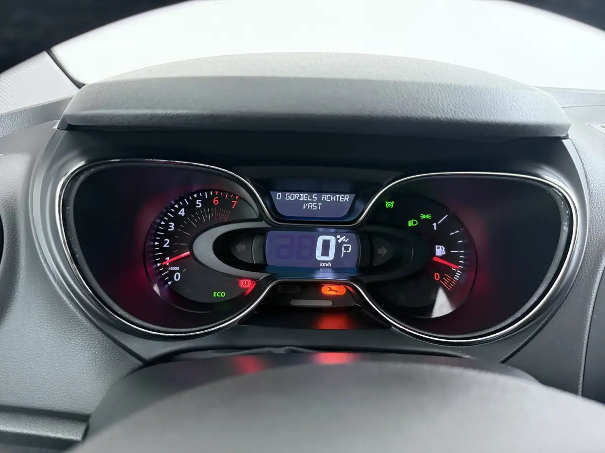 1.3 TCe Intens | Achteruitrijcamera | Airco (automatisch) | Apple Carplay/Android Auto|telefoonintegratie premium