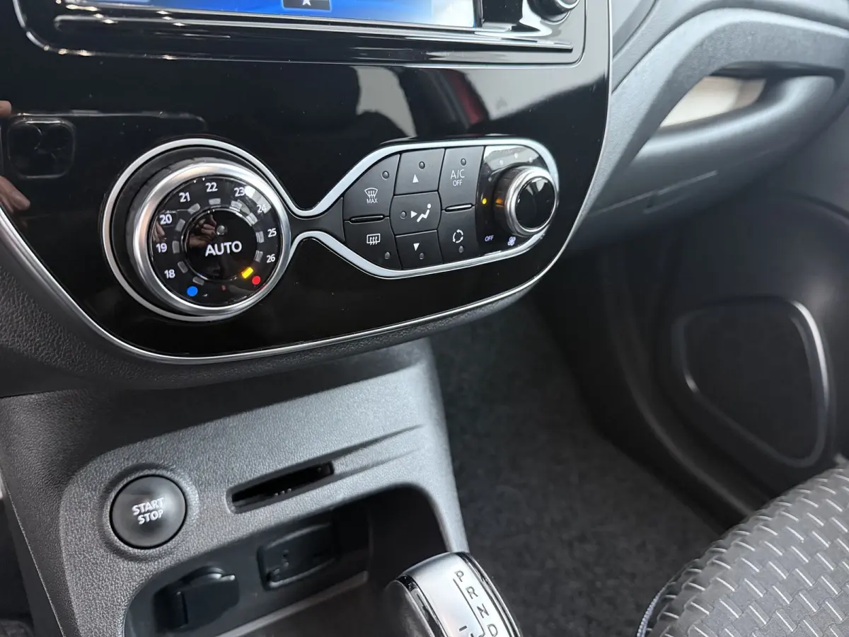 1.3 TCe Intens | Achteruitrijcamera | Airco (automatisch) | Apple Carplay/Android Auto|telefoonintegratie premium