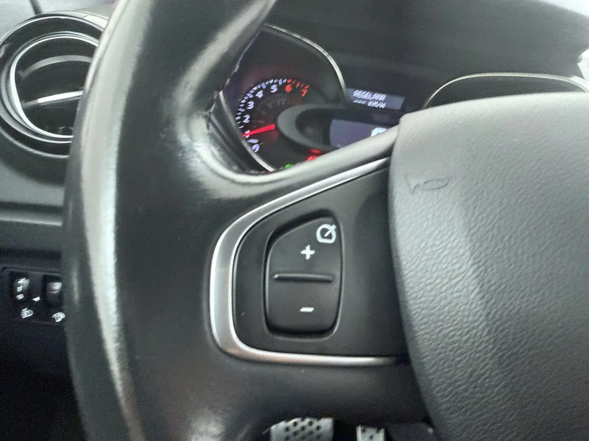 1.3 TCe Intens | Achteruitrijcamera | Airco (automatisch) | Apple Carplay/Android Auto|telefoonintegratie premium