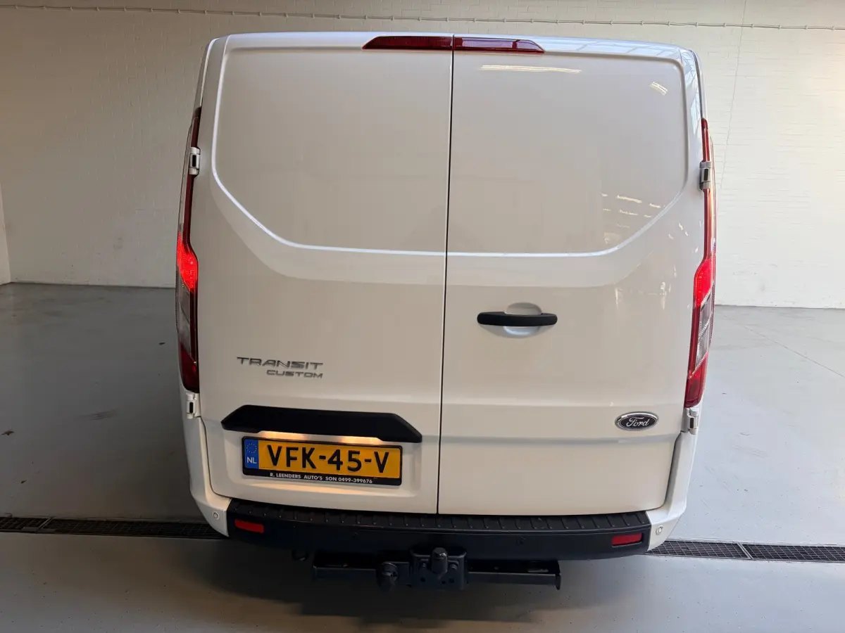 Servicewagen 320 2.0 TDCI euro6 L2H1 Trend 3Persoons, 2xSchuifdeur, Sortimo, Trekhaak, RIJKLAARPRIJS!