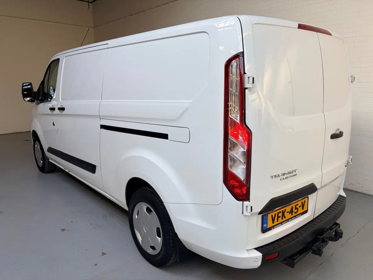 Servicewagen 320 2.0 TDCI euro6 L2H1 Trend 3Persoons, 2xSchuifdeur, Sortimo, Trekhaak, RIJKLAARPRIJS!