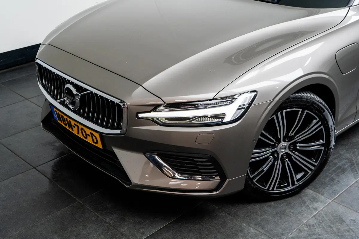 T6 Inscription Plug-in hybrid AWD | Zeer compleet uitgevoerd | Long Range | ACC | Pano | Harman Kardon | Trekhaak | Stoel Ventilatie/Verwarming | Head-Up | 360 Camera
