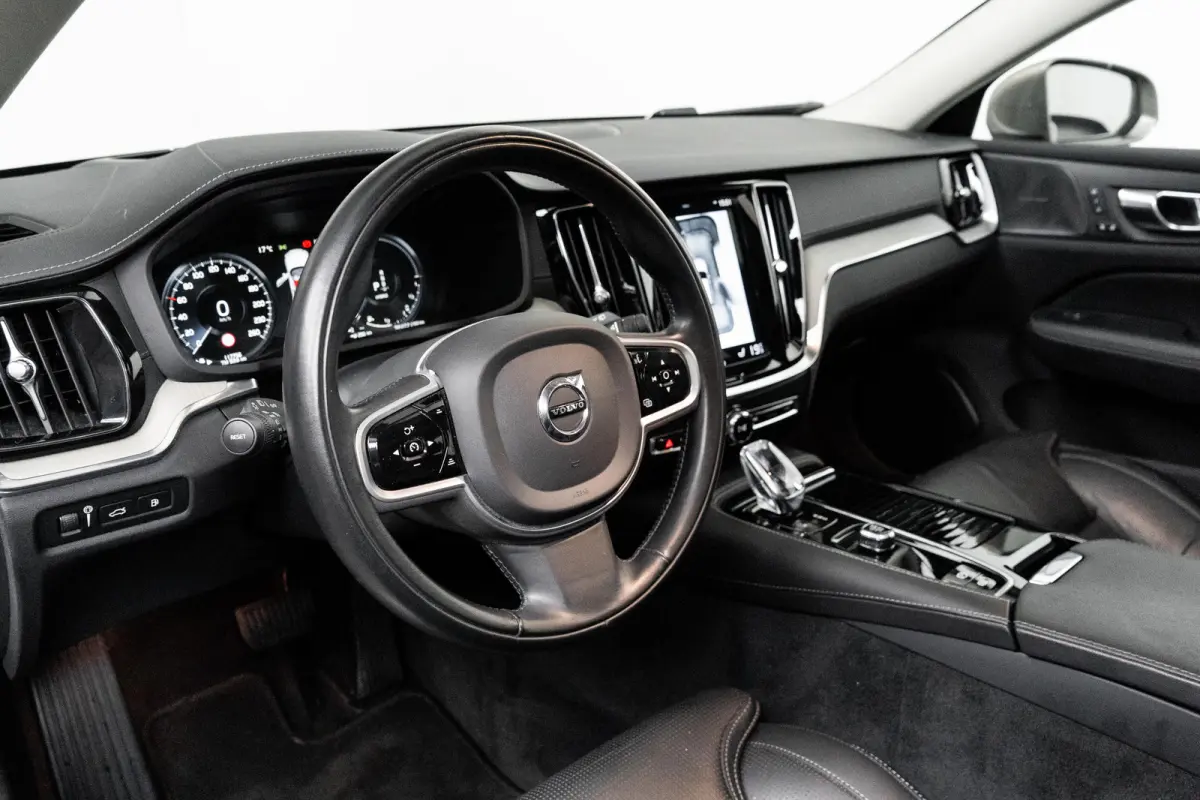 T6 Inscription Plug-in hybrid AWD | Zeer compleet uitgevoerd | Long Range | ACC | Pano | Harman Kardon | Trekhaak | Stoel Ventilatie/Verwarming | Head-Up | 360 Camera