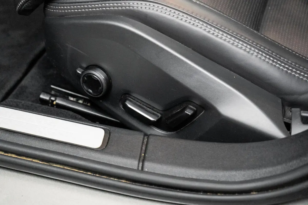 T6 Inscription Plug-in hybrid AWD | Zeer compleet uitgevoerd | Long Range | ACC | Pano | Harman Kardon | Trekhaak | Stoel Ventilatie/Verwarming | Head-Up | 360 Camera