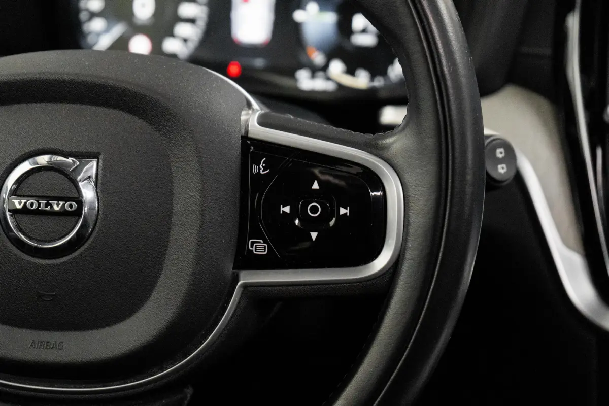 T6 Inscription Plug-in hybrid AWD | Zeer compleet uitgevoerd | Long Range | ACC | Pano | Harman Kardon | Trekhaak | Stoel Ventilatie/Verwarming | Head-Up | 360 Camera