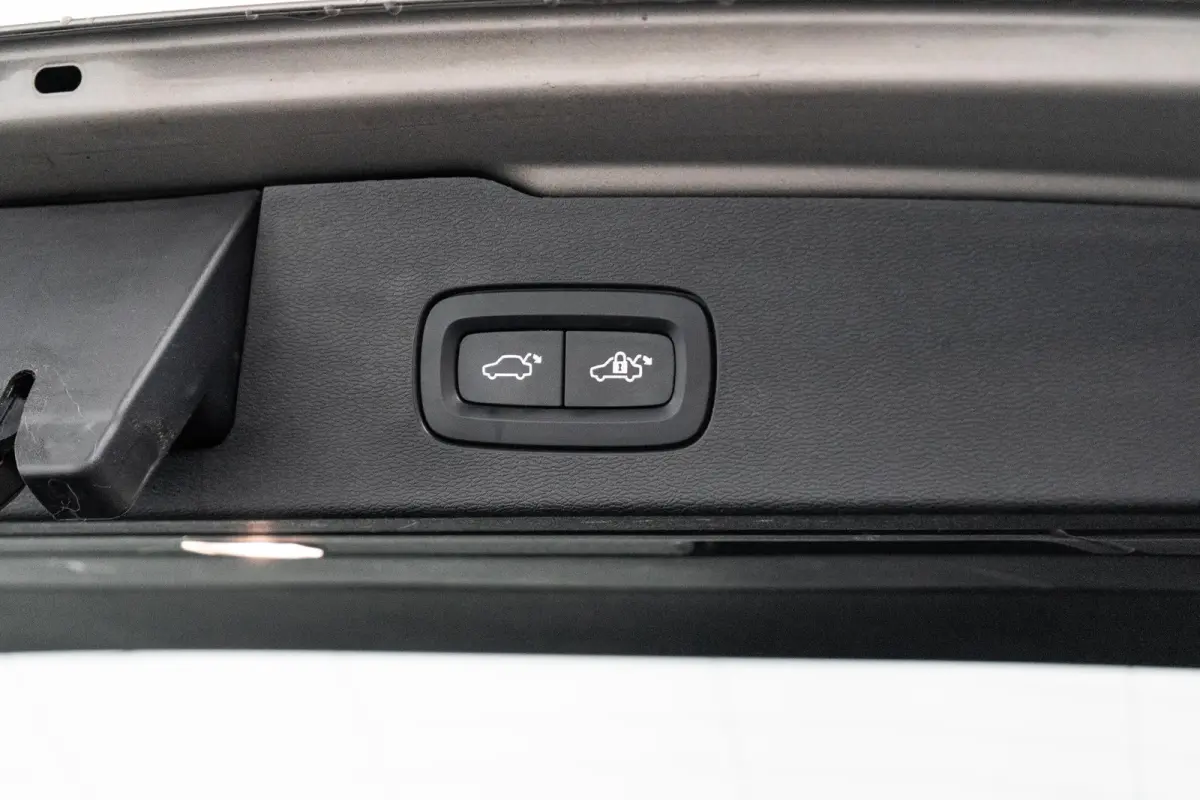 T6 Inscription Plug-in hybrid AWD | Zeer compleet uitgevoerd | Long Range | ACC | Pano | Harman Kardon | Trekhaak | Stoel Ventilatie/Verwarming | Head-Up | 360 Camera