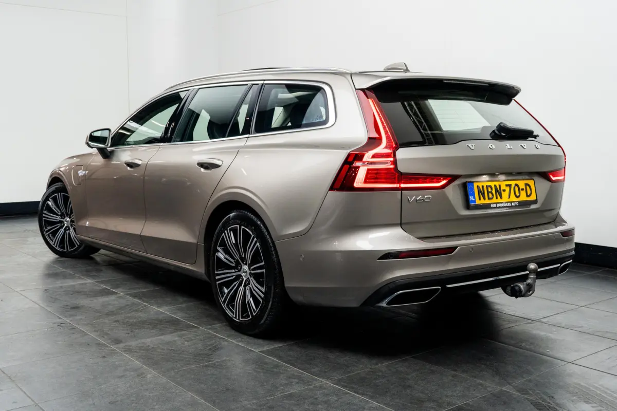 T6 Inscription Plug-in hybrid AWD | Zeer compleet uitgevoerd | Long Range | ACC | Pano | Harman Kardon | Trekhaak | Stoel Ventilatie/Verwarming | Head-Up | 360 Camera