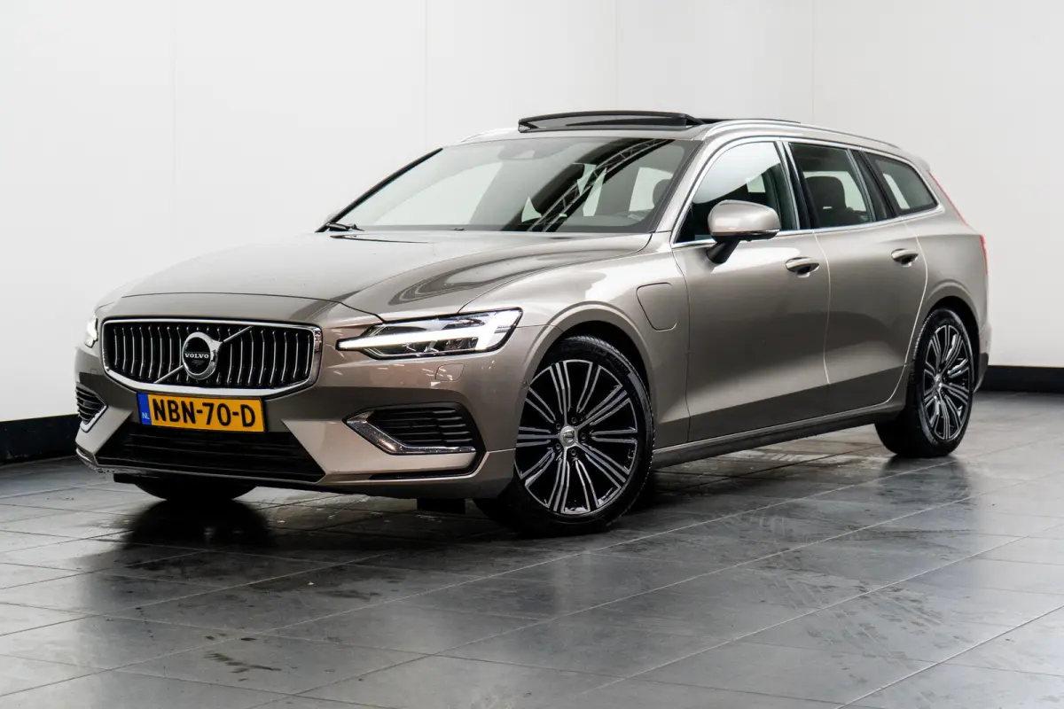 T6 Inscription Plug-in hybrid AWD | Zeer compleet uitgevoerd | Long Range | ACC | Pano | Harman Kardon | Trekhaak | Stoel Ventilatie/Verwarming | Head-Up | 360 Camera