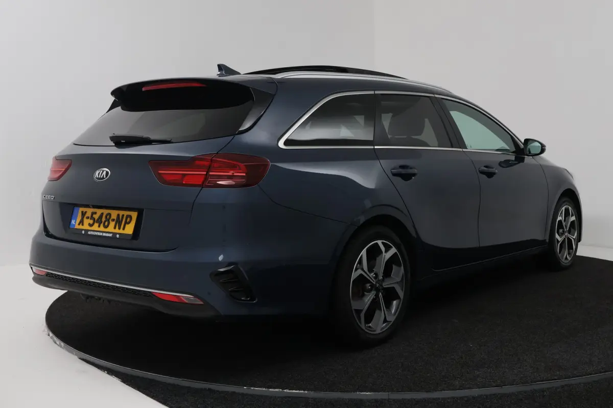 1.4 T-GDi GT-PlusLine (PANORAMADAK, STOELVERWARMING, STOELKOELING, CAMERA)