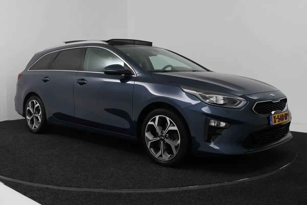 1.4 T-GDi GT-PlusLine (PANORAMADAK, STOELVERWARMING, STOELKOELING, CAMERA)