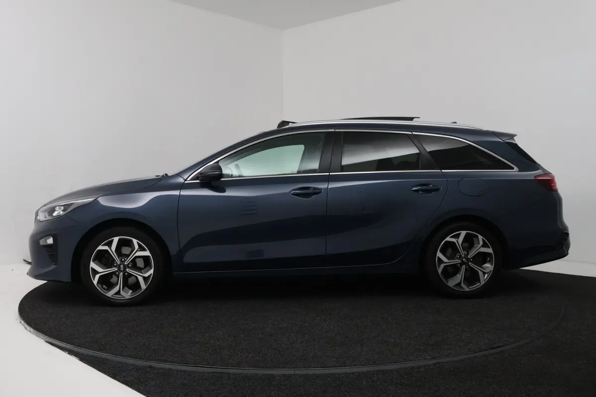 1.4 T-GDi GT-PlusLine (PANORAMADAK, STOELVERWARMING, STOELKOELING, CAMERA)