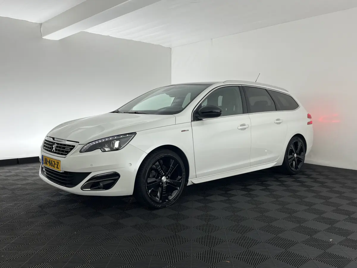 1.2 PureTech GT-line Aut. *PANO | LEATHER-MICROFIBRE | FULL-LED | DENON-AUDIO | BLIND-SPOT | SPORT-SEATS | NAVI-FULLMAP | KEYLESS | DAB | SHIFT-PADDLES | LANE-ASSIST | CAMERA | ECC | CARPLAY