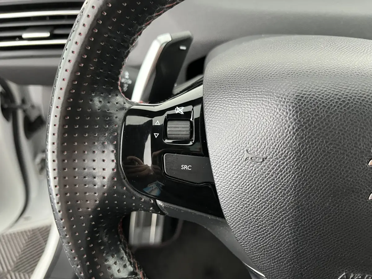 1.2 PureTech GT-line Aut. *PANO | LEATHER-MICROFIBRE | FULL-LED | DENON-AUDIO | BLIND-SPOT | SPORT-SEATS | NAVI-FULLMAP | KEYLESS | DAB | SHIFT-PADDLES | LANE-ASSIST | CAMERA | ECC | CARPLAY