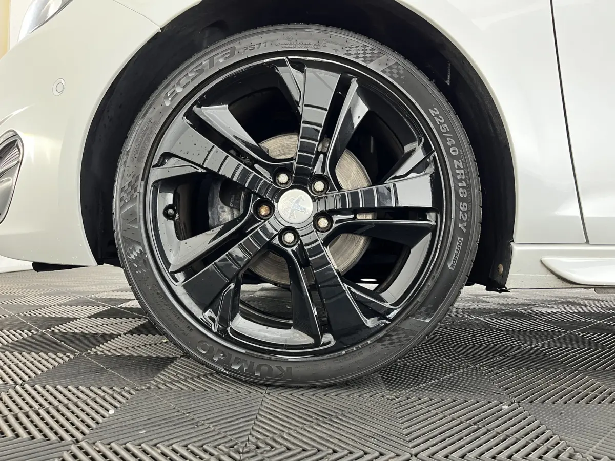 1.2 PureTech GT-line Aut. *PANO | LEATHER-MICROFIBRE | FULL-LED | DENON-AUDIO | BLIND-SPOT | SPORT-SEATS | NAVI-FULLMAP | KEYLESS | DAB | SHIFT-PADDLES | LANE-ASSIST | CAMERA | ECC | CARPLAY