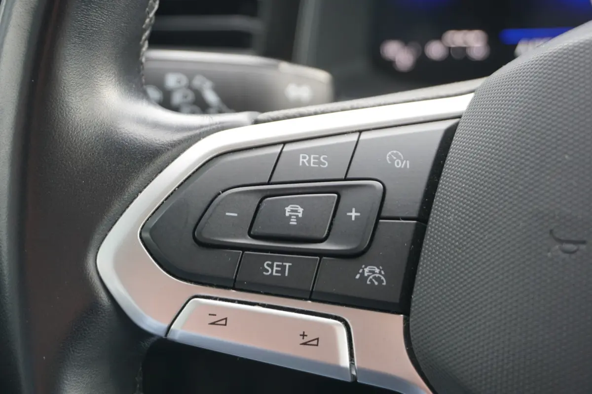 1.0 TSI Life | CLIMATE | STOELVERW. | CARPLAY / NAVI | ADAPT. CRUISE |