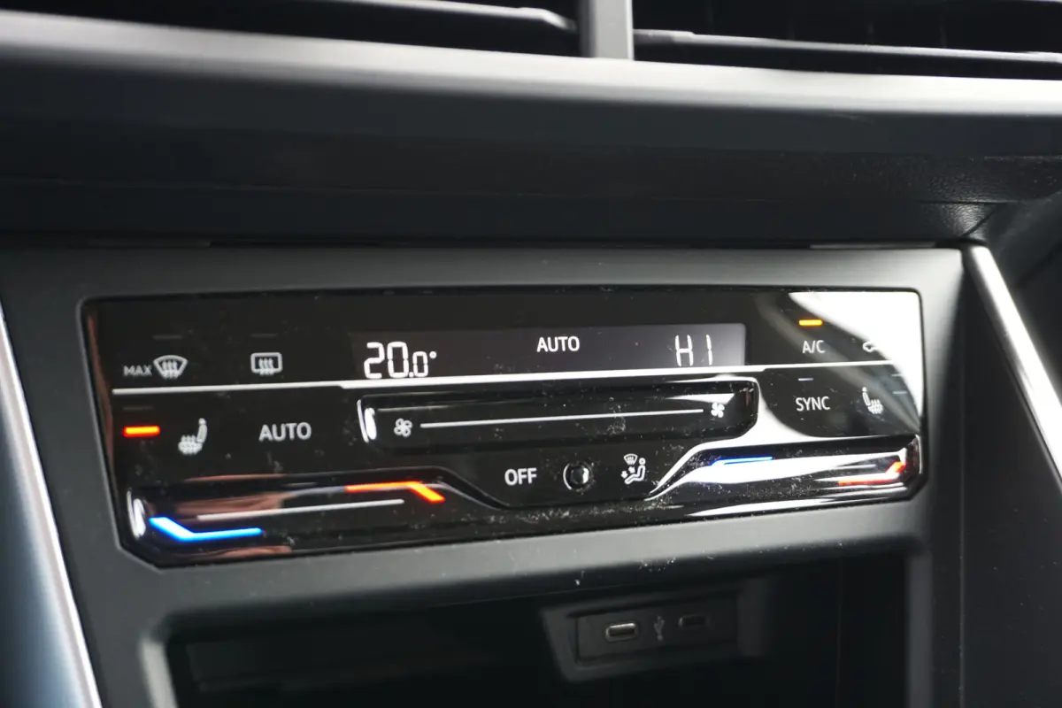 1.0 TSI Life | CLIMATE | STOELVERW. | CARPLAY / NAVI | ADAPT. CRUISE |