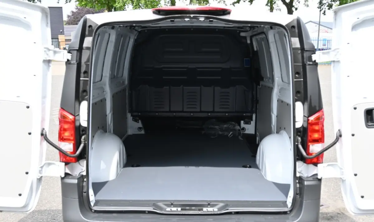 eVito 112 L2 60 kWh Trekhaak 2500 kg, Snellader, Smartphone integratiepakket