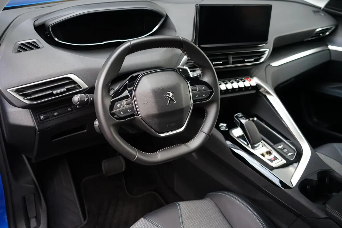 1.6 HYbrid 225 Allure, SOH 96 %, trekh. cam. keyless