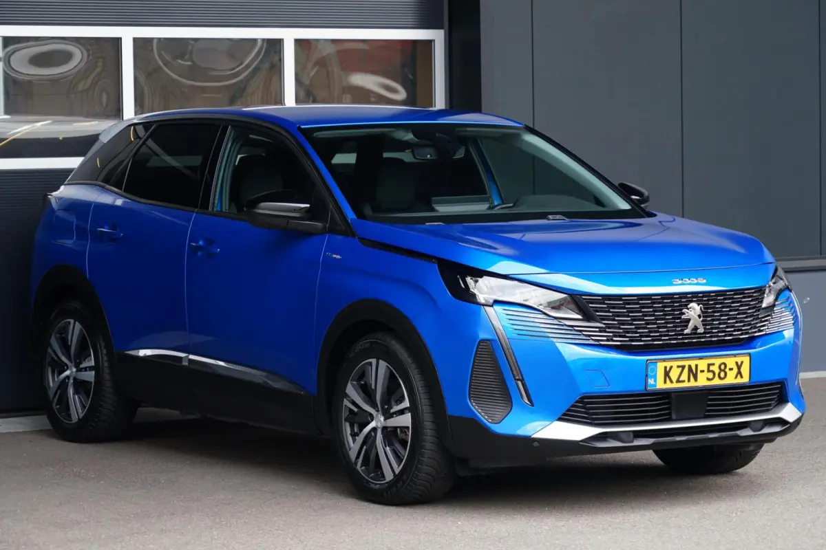 1.6 HYbrid 225 Allure, SOH 96 %, trekh. cam. keyless