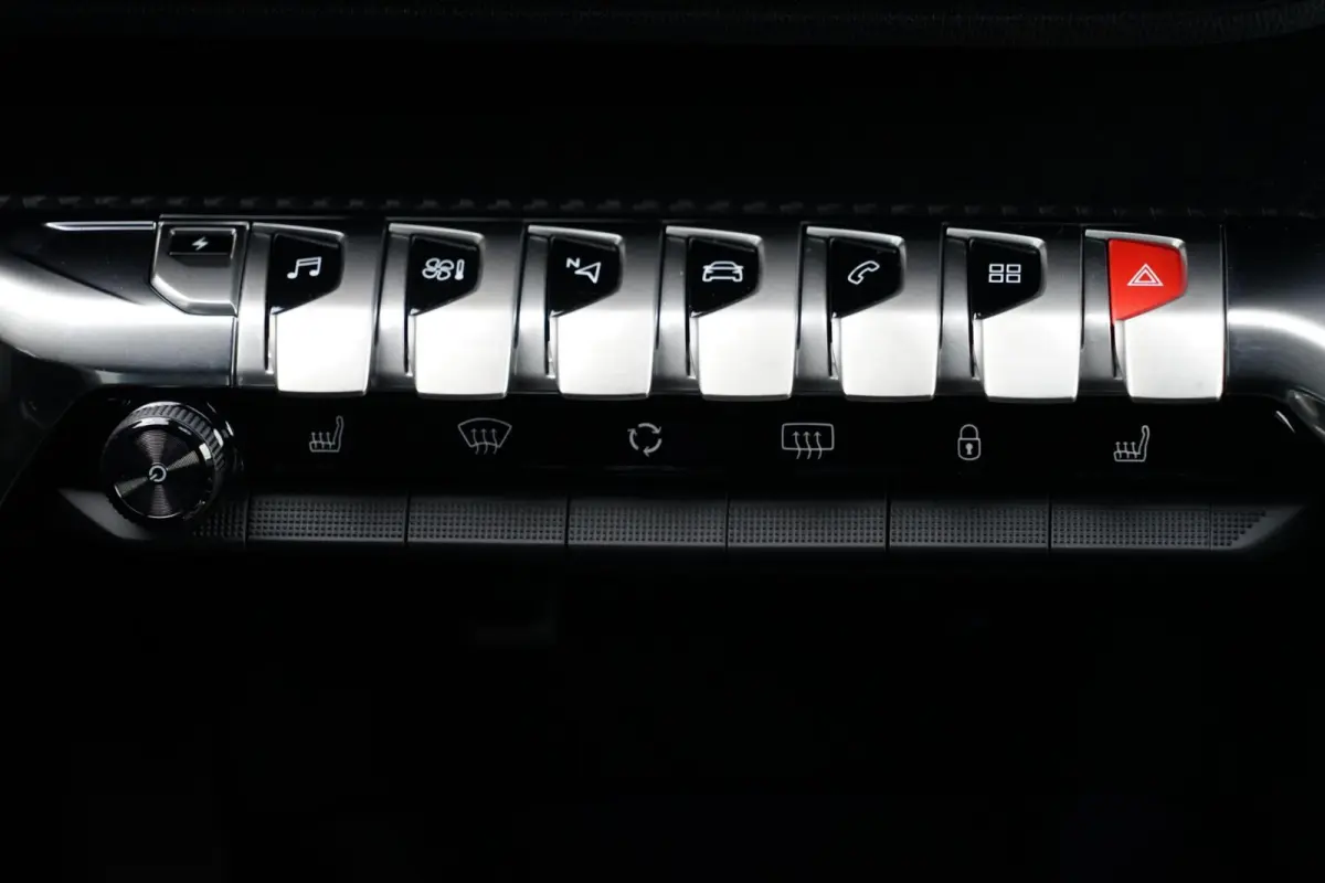 1.6 HYbrid 225 Allure, SOH 96 %, trekh. cam. keyless