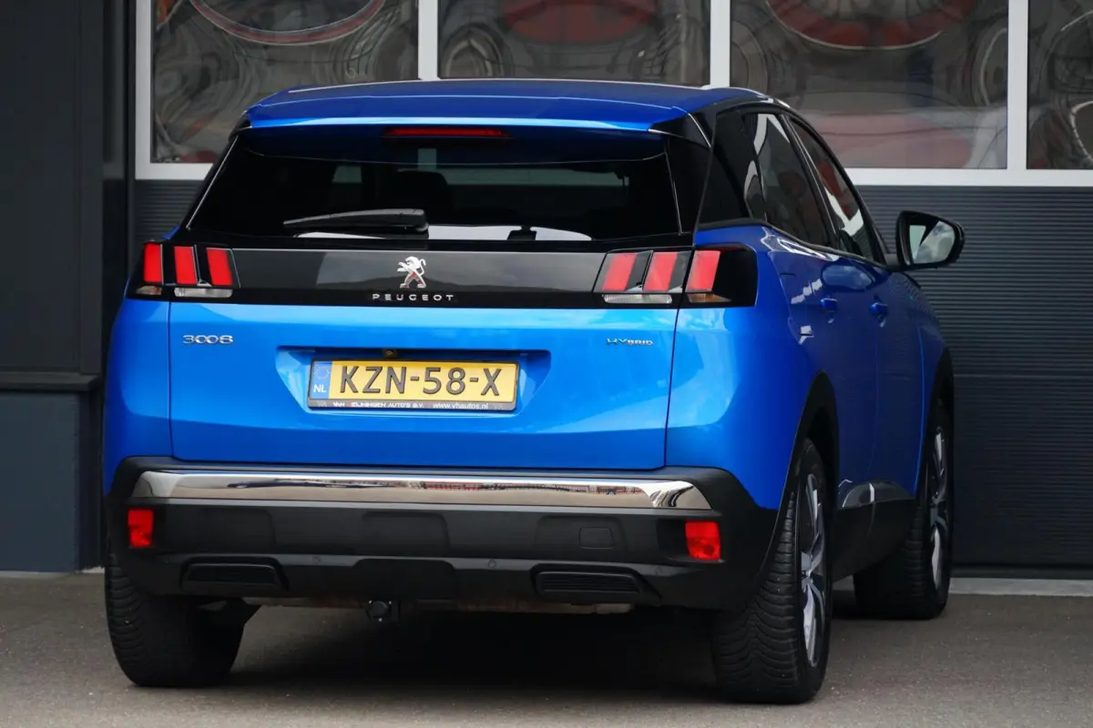 1.6 HYbrid 225 Allure, SOH 96 %, trekh. cam. keyless