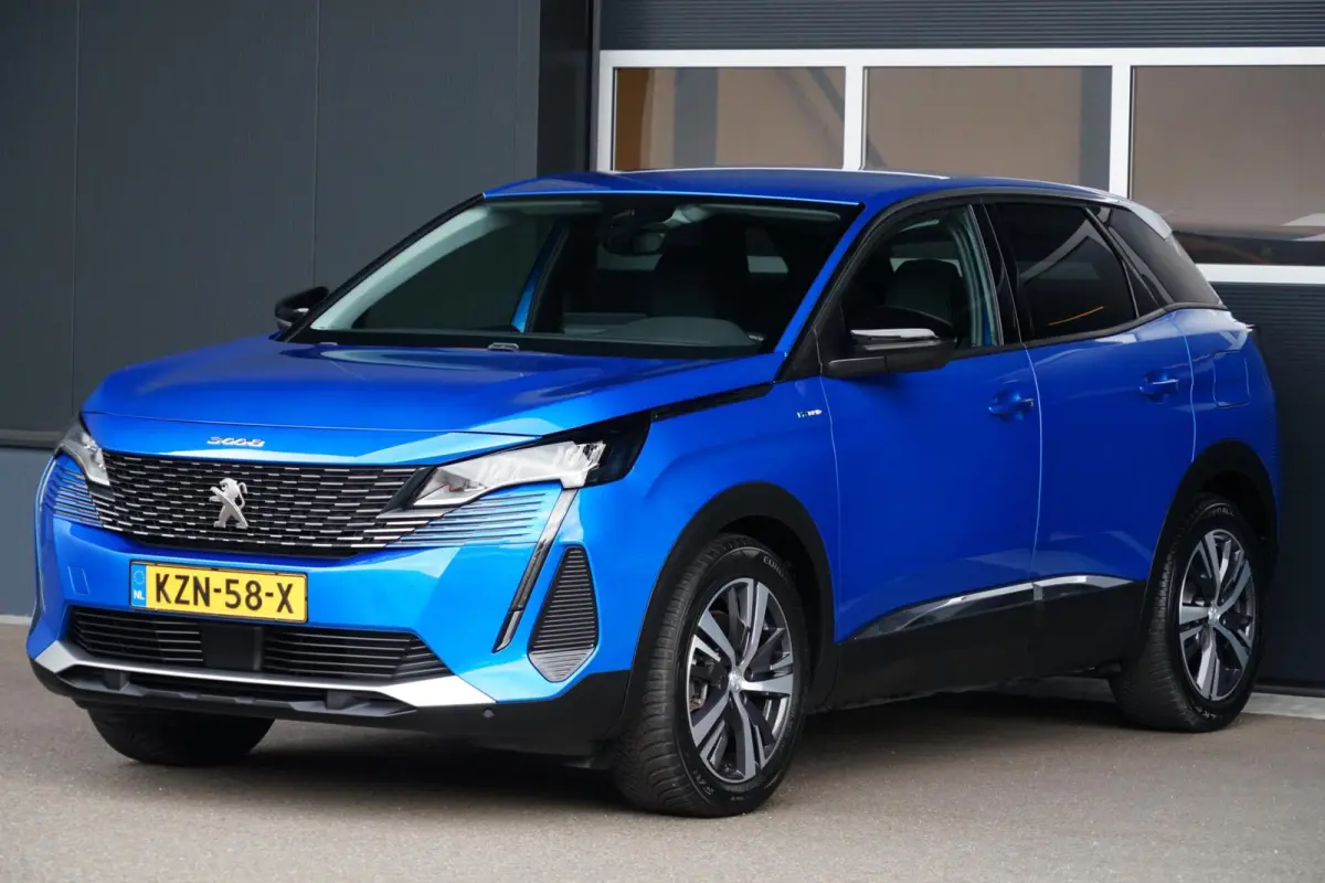 1.6 HYbrid 225 Allure, SOH 96 %, trekh. cam. keyless