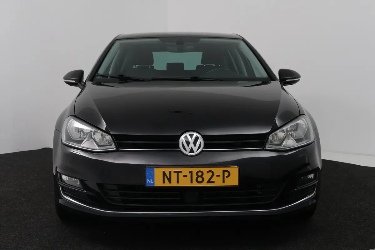 1.2 TSI Connected Series (CARPLAY, STOELVERWARMING, NAVIGATIE, PARKEERSENSOREN, LM VELGEN,)