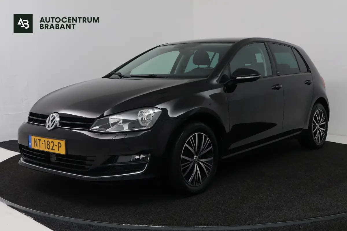 1.2 TSI Connected Series (CARPLAY, STOELVERWARMING, NAVIGATIE, PARKEERSENSOREN, LM VELGEN,)