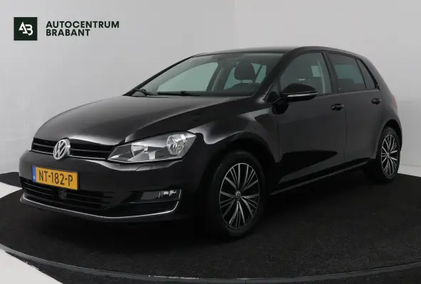 1.2 TSI Connected Series (CARPLAY, STOELVERWARMING, NAVIGATIE, PARKEERSENSOREN, LM VELGEN,)