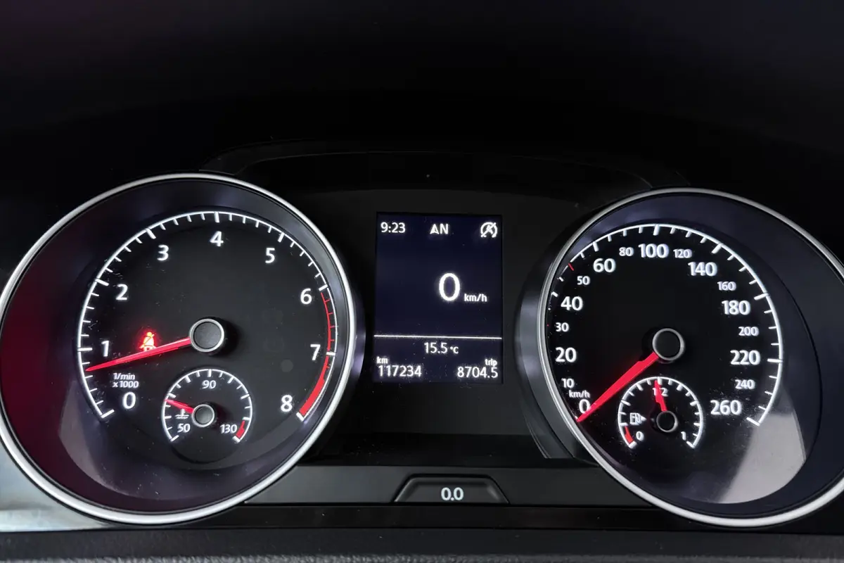 1.2 TSI Connected Series (CARPLAY, STOELVERWARMING, NAVIGATIE, PARKEERSENSOREN, LM VELGEN,)
