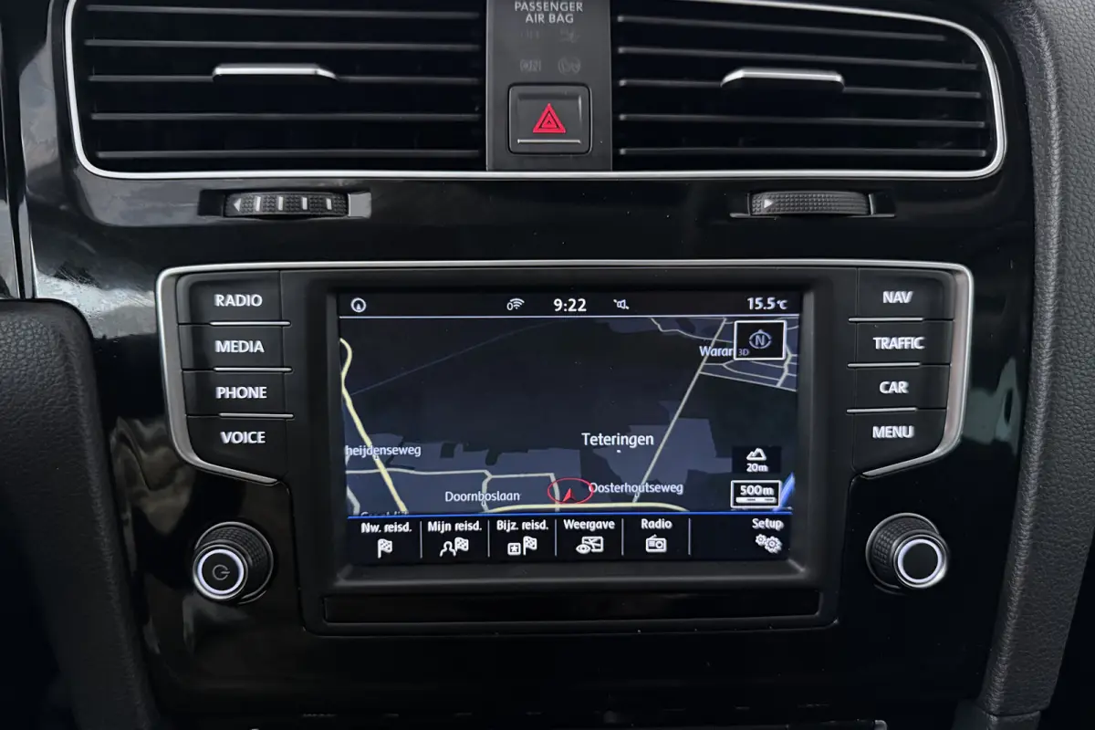 1.2 TSI Connected Series (CARPLAY, STOELVERWARMING, NAVIGATIE, PARKEERSENSOREN, LM VELGEN,)