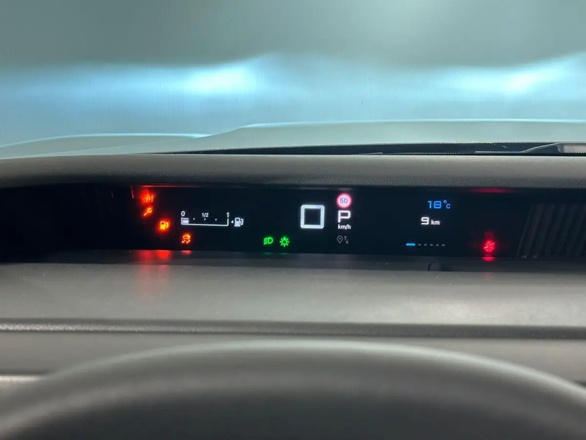 1.2 Hybrid 110pk Max |Apple Carplay - Android Auto | Cruise Control | Parkeercamera achter
