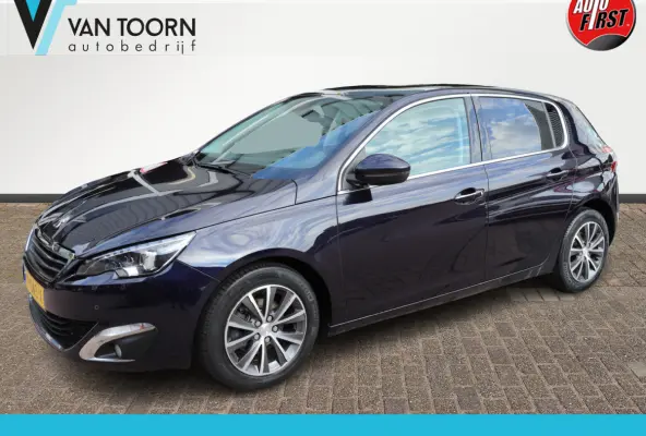 1.2 PureTech Allure. Eerste eigenaar, dealeronderhouden, panoramadak.