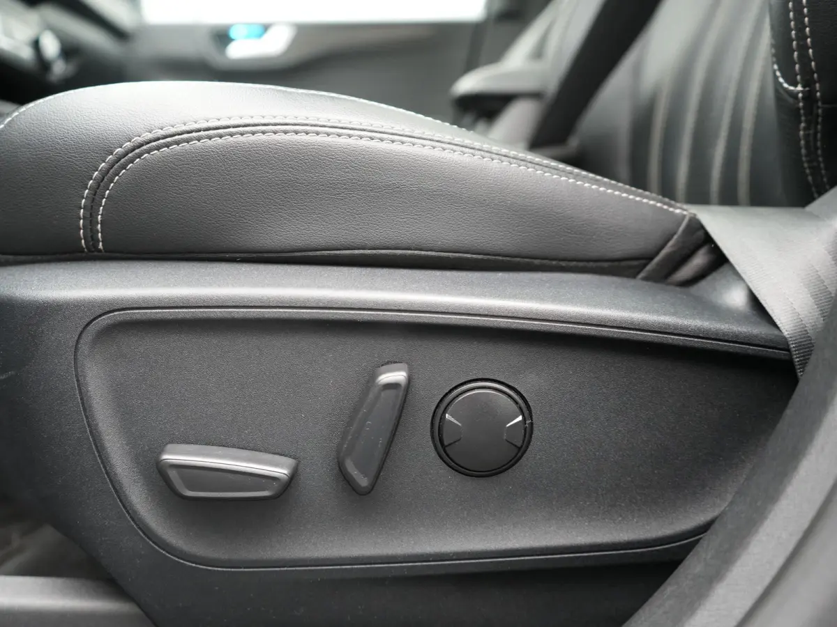 2.5 Vignale PHEV 225pk Dealer O.H. | SOH 96,3% | Panodak | Head Up | Camera | Bang & Olufsen | Lederen Comfortstoelen Memory & Verwarmd | Stuur Verwarmd | Navigatie | DAB | Virtual | 20"L.M 