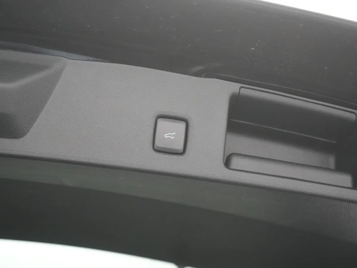 2.5 Vignale PHEV 225pk Dealer O.H. | SOH 96,3% | Panodak | Head Up | Camera | Bang & Olufsen | Lederen Comfortstoelen Memory & Verwarmd | Stuur Verwarmd | Navigatie | DAB | Virtual | 20"L.M 