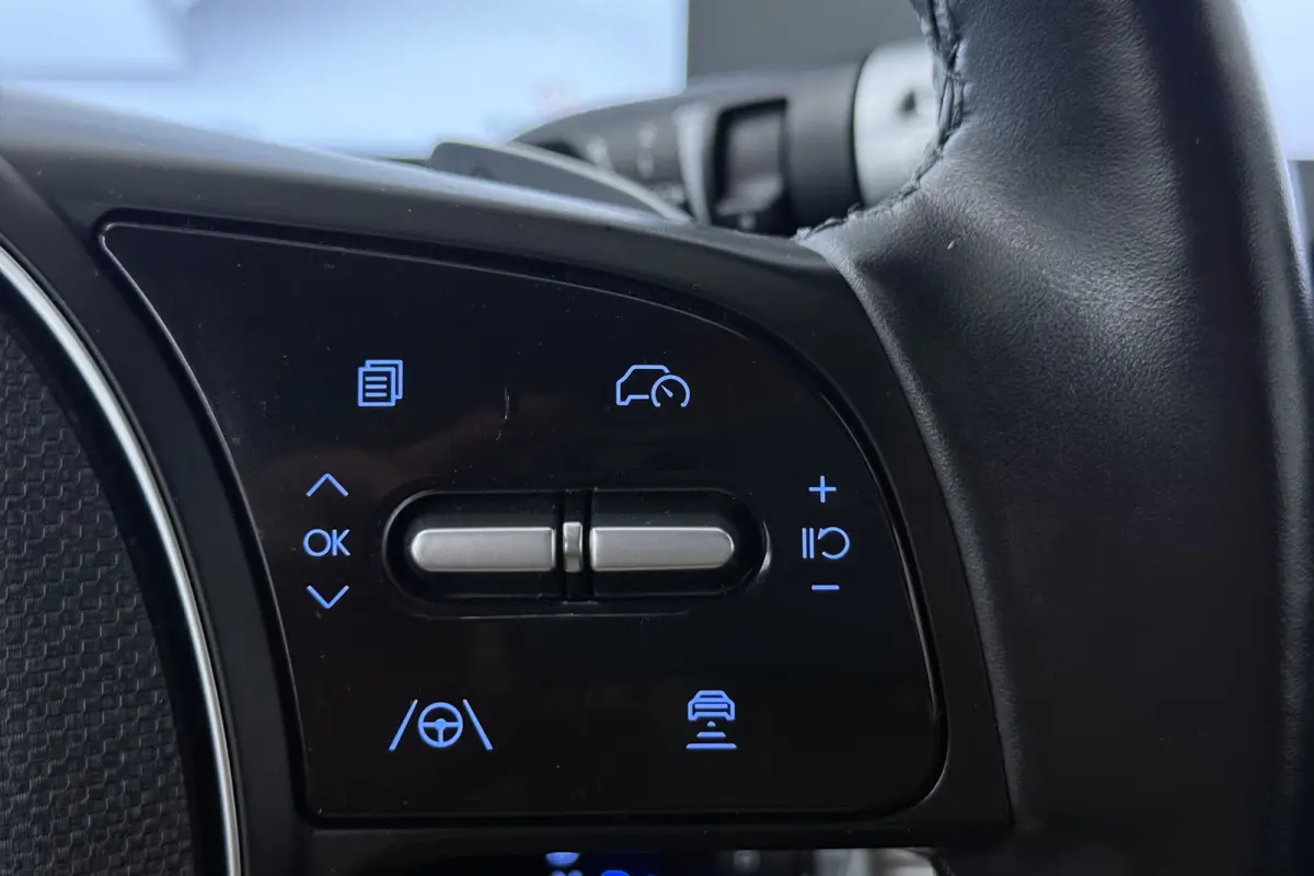Style 77.4 kWh (SOH 100%, CAMERA, STOELVERWARMING, AUTOPILOT, DEALER ONDERHOUDEN)