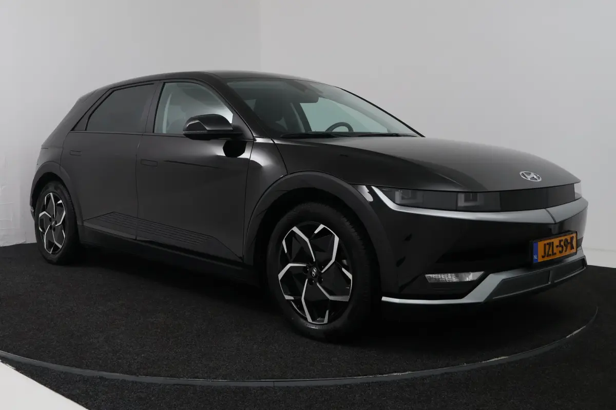 Style 77.4 kWh (SOH 100%, CAMERA, STOELVERWARMING, AUTOPILOT, DEALER ONDERHOUDEN)