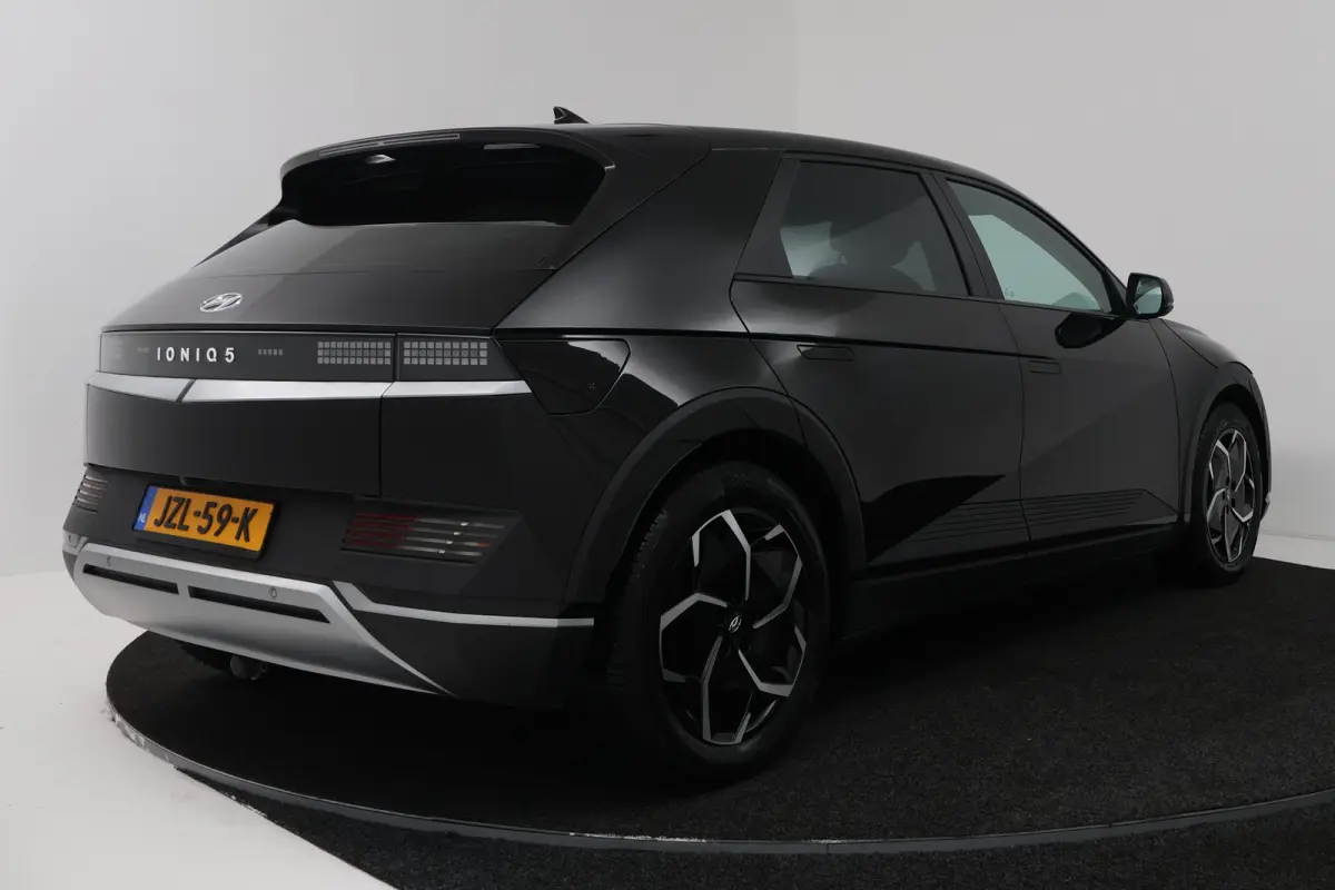 Style 77.4 kWh (SOH 100%, CAMERA, STOELVERWARMING, AUTOPILOT, DEALER ONDERHOUDEN)