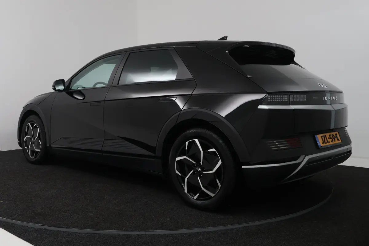 Style 77.4 kWh (SOH 100%, CAMERA, STOELVERWARMING, AUTOPILOT, DEALER ONDERHOUDEN)
