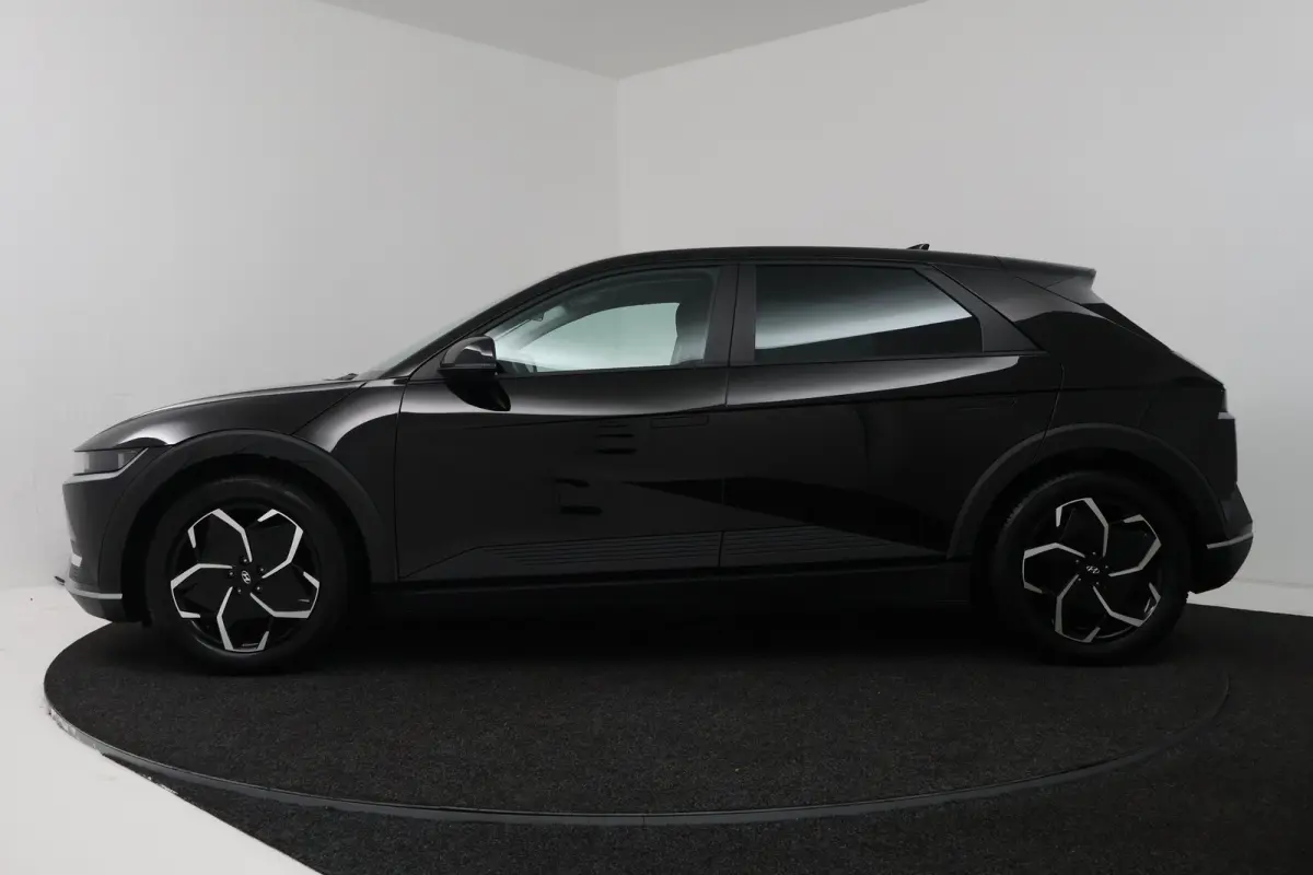 Style 77.4 kWh (SOH 100%, CAMERA, STOELVERWARMING, AUTOPILOT, DEALER ONDERHOUDEN)