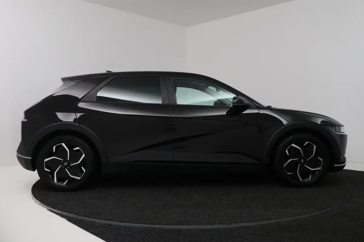 Style 77.4 kWh (SOH 100%, CAMERA, STOELVERWARMING, AUTOPILOT, DEALER ONDERHOUDEN)