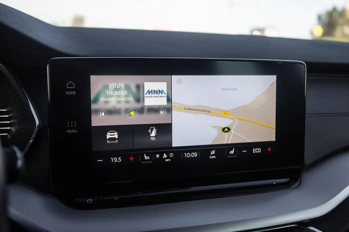 1.4 TSI iV PHEV Business Edition AIRCO / CRUISE CONTROLE / 204 PK / STOELVERWAMRING / NAVI /  CARPLAY / CAMERA