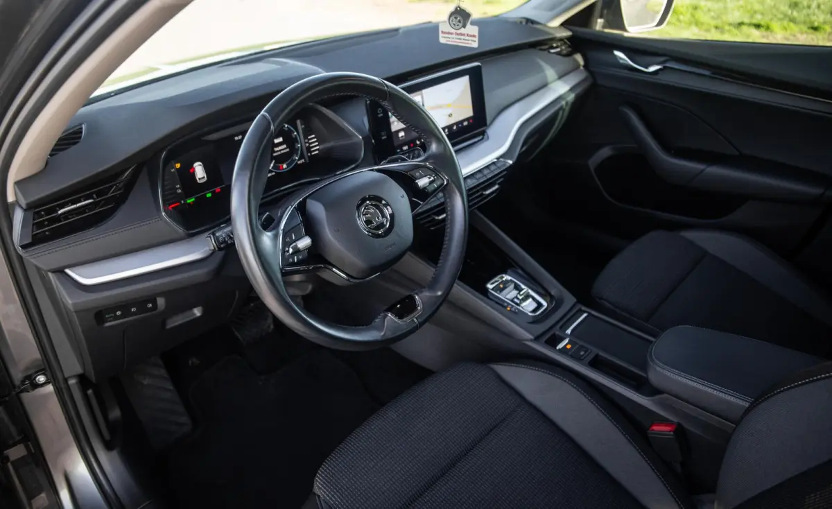 1.4 TSI iV PHEV Business Edition AIRCO / CRUISE CONTROLE / 204 PK / STOELVERWAMRING / NAVI /  CARPLAY / CAMERA