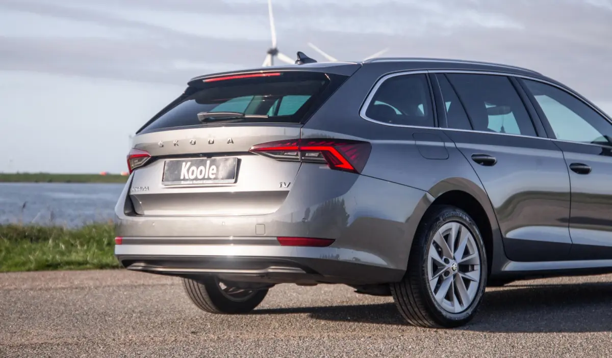 1.4 TSI iV PHEV Business Edition AIRCO / CRUISE CONTROLE / 204 PK / STOELVERWAMRING / NAVI /  CARPLAY / CAMERA