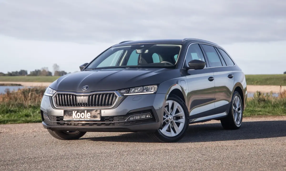 1.4 TSI iV PHEV Business Edition AIRCO / CRUISE CONTROLE / 204 PK / STOELVERWAMRING / NAVI /  CARPLAY / CAMERA