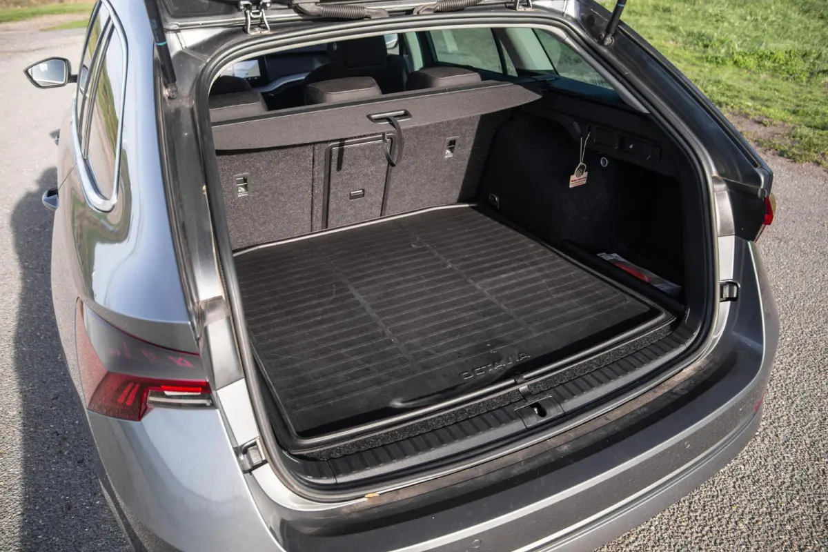 1.4 TSI iV PHEV Business Edition AIRCO / CRUISE CONTROLE / 204 PK / STOELVERWAMRING / NAVI /  CARPLAY / CAMERA