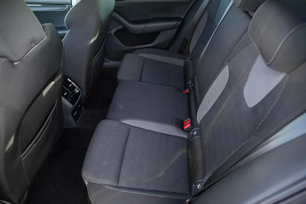 1.4 TSI iV PHEV Business Edition AIRCO / CRUISE CONTROLE / 204 PK / STOELVERWAMRING / NAVI /  CARPLAY / CAMERA